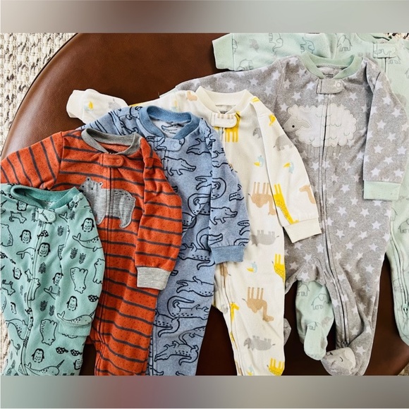 BUNDLE 6!!! Carter’s Simple Joys Fleece Footed Sleep and Play (6 outfits!!) - Picture 3 of 5